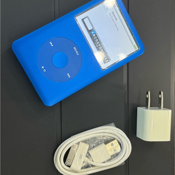 Custom blue iPod classic 7th gen - Picture 2 of 3